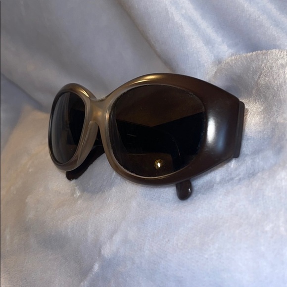 Genuine Vintage Fendi Sunglasses- Plastic Frame - Picture 11 of 16